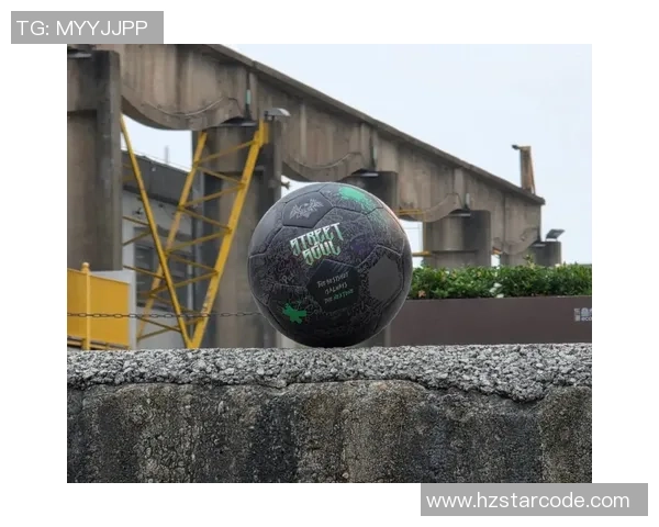 足球明星乔装老头挑战街头足球技艺引发热议视频曝光引人关注 足球明星乔装老头挑战街头足球技艺引发热议视频曝光引人关注