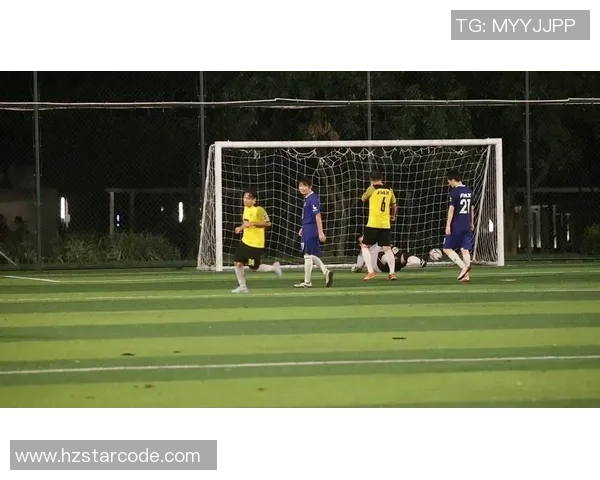 足球明星近拍视频展现球场魅力与个人风采的精彩瞬间 足球明星近拍视频展现球场魅力与个人风采的精彩瞬间